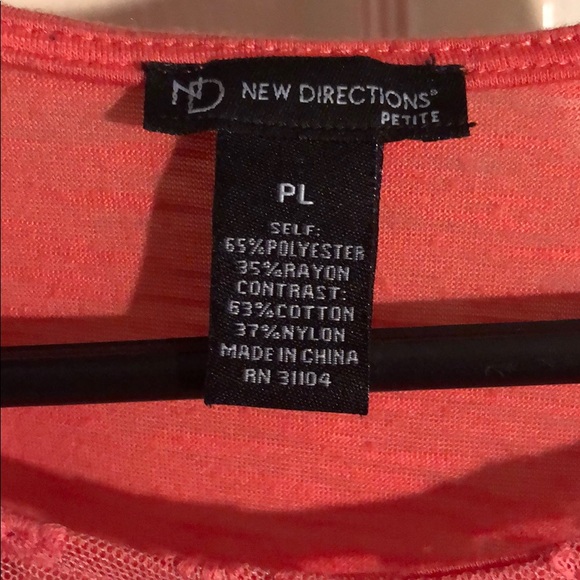 Cute top - Picture 3 of 3